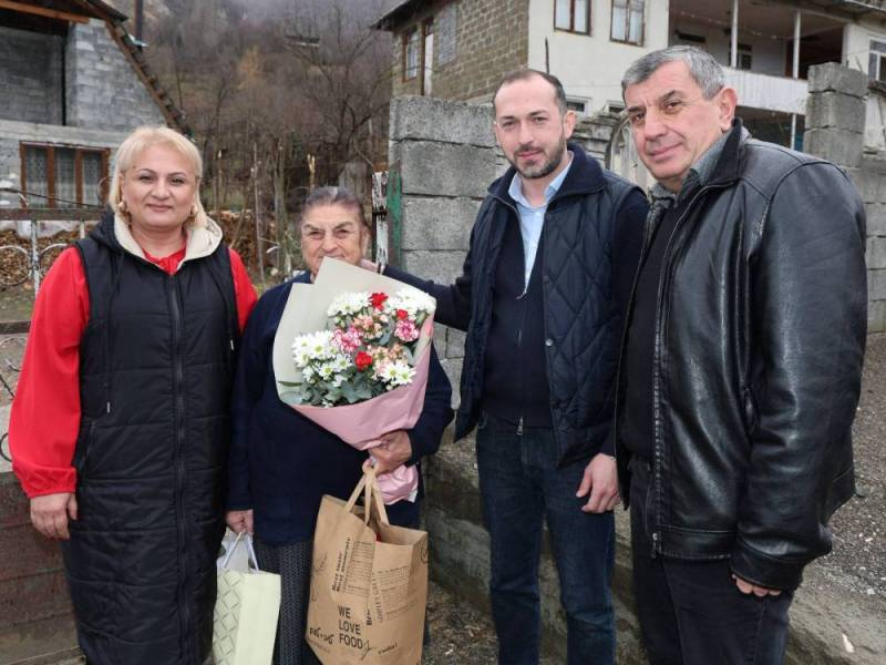 ცაგერის მუნიციპალიტეტში ქალბატონებს გაზაფხულის დღესასწაულები მიულოცეს